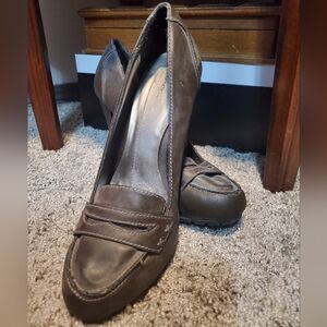 Grey George Chunky heels with stitching details size 9.5